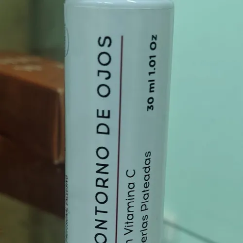 Contorno de ojos con vitamina C 