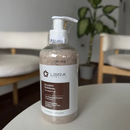 Exfoliante de limpieza profunda 