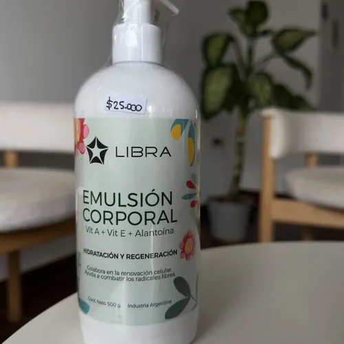 Crema Corporal con Vitamina A + Vitamina E + Alantoína