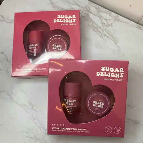 KIT DE CUIDADO PARA LABIOS Mascarilla para labios + Rubor en crema