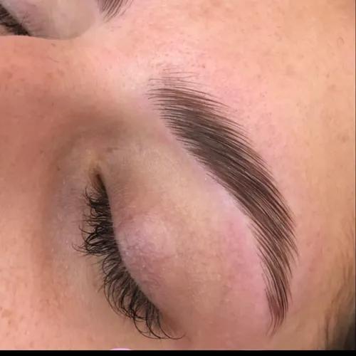 Laminado de cejas ✨🫧 (Incluye el diseño & perfilado)