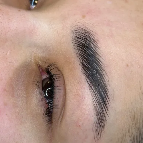 Laminado de cejas