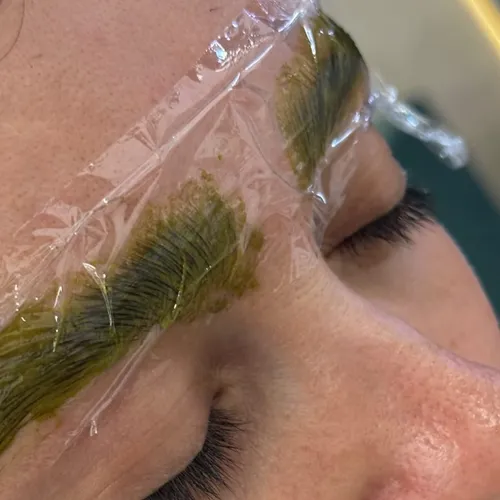 05- ORGANIC BROW // Cejas Verdes. Restaurador/ Laminador Organic.