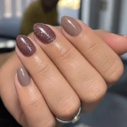 Belleza de manos & Esmalte Semi( incluye deco en una uña)