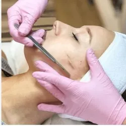 Cosmetologia con dermaplaning