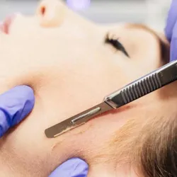 Limpieza facial y dermaplaning