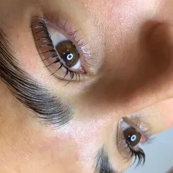 PROMO LIFTING + LAMINADO DE CEJAS (incluye diseño + perfilado) ✨
