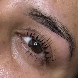 Lifting Coreano + Perfilado de cejas