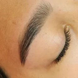 Perfilado de cejas