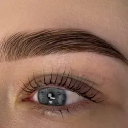 Lash lifting & Henna en cejas