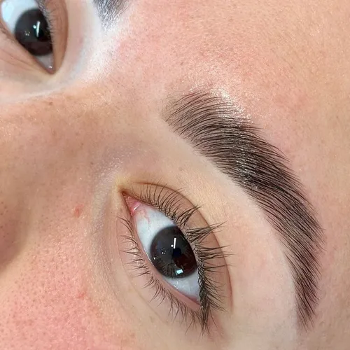 Laminado de cejas + Tinte - (Promo)