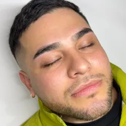 Perfilado de cejas 