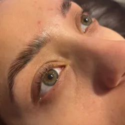 Lifting full mas Styling de cejas 