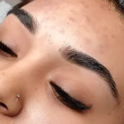 Diseño de cejas