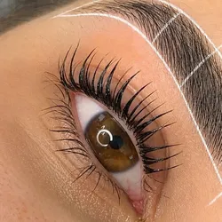 Lash Lifting & Perfilado de cejas