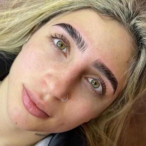 Laminado de cejas 