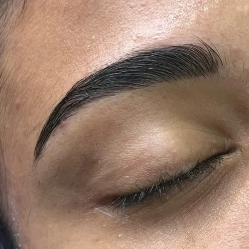 Laminado de cejas