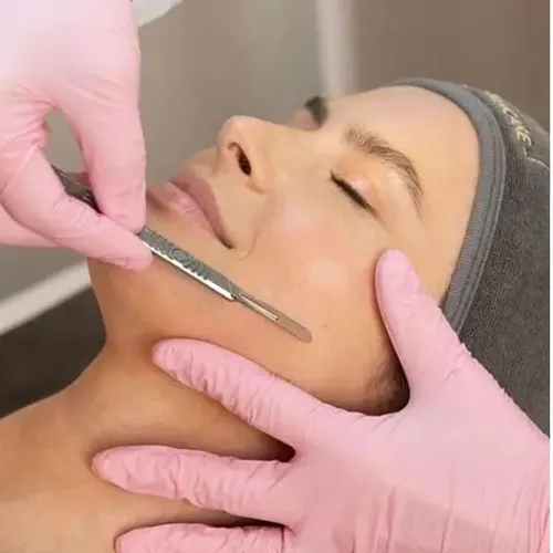 Higiene Facial Profunda + Dermaplaning