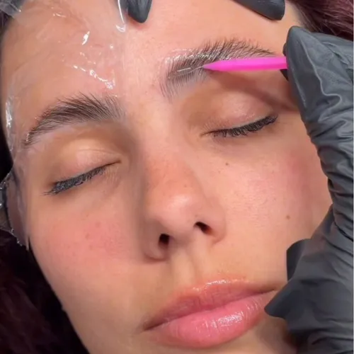 Laminado de cejas