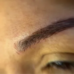 Microblading (cejas)