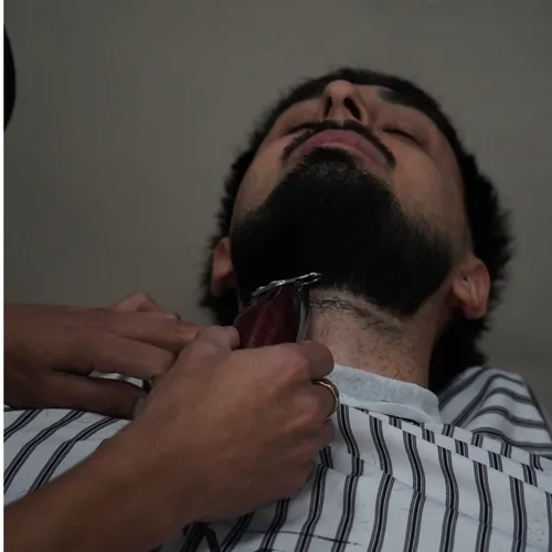 Corte de Cabello Corto y Barba 