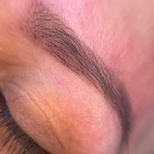 Perfilado de Cejas