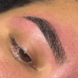 Perfilado de cejas 