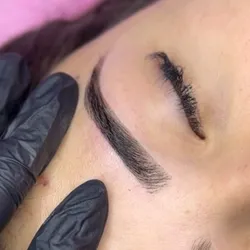 Diseño, perfilado y henna 