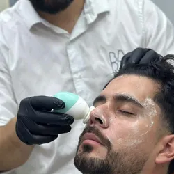 Corte, barba y limpieza facial