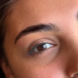 Laminado de cejas