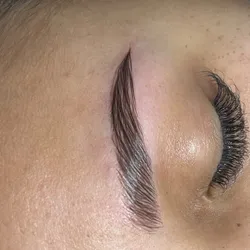 Laminado de cejas 