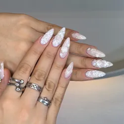 Esculpidas en Polygel con molde 