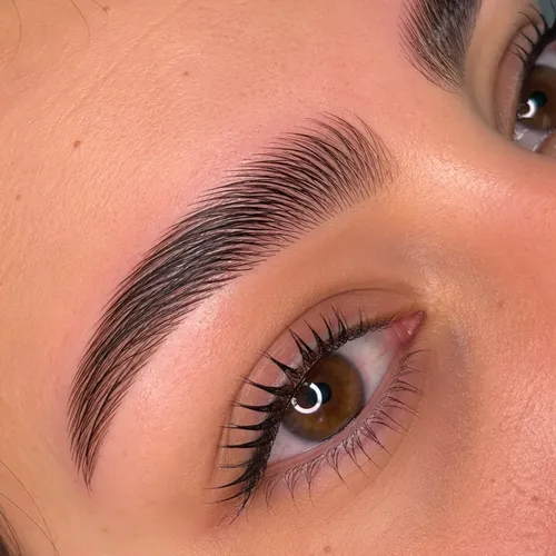 Brow Lamination, de Honne beauty studio