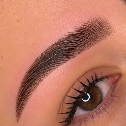 Perfilado + tinte de cejas, de Honne beauty studio
