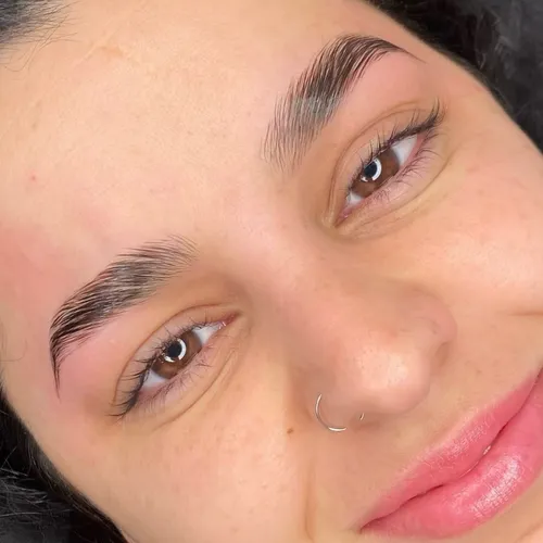 Laminado con Perfilado (o Epilacion con hilo) y Diseño de Cejas