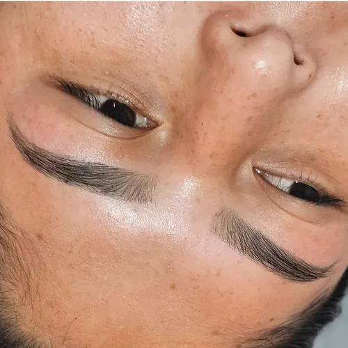 Perfilado de cejas, de Maria sol Piccinini estética