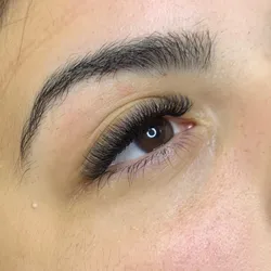 Extensiones de pestañas - Volumen alto (6D)