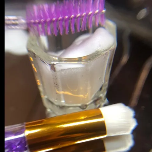 remocion de extensiones de pestañas