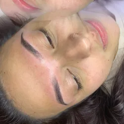 Perfilado de cejas