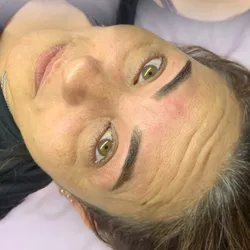 SOMBREADO DE HENNA