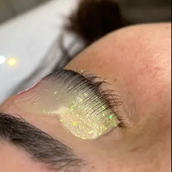 Perfilado de Cejas  + Lifting de Pestañas