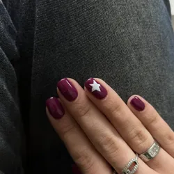 Esmaltado Semipermanente con Diseño Simple