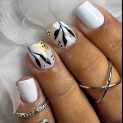Uñas esculpidas
