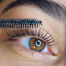 Lifting de pestañas + perfilado de cejas