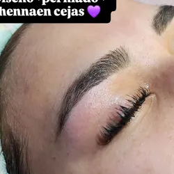Diseño + perfilado + henna en cejas