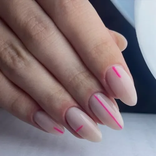 Esculpidas. Hasta 4 uñas con diseño.