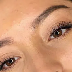 Extensiones de pestañas EFECTO RIMMEL 
