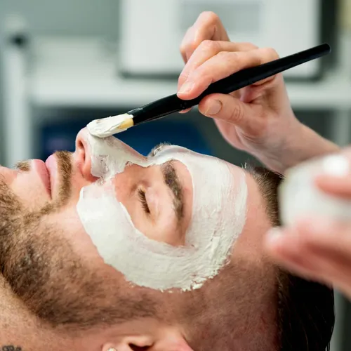 Limpieza facial profunda masculina desde