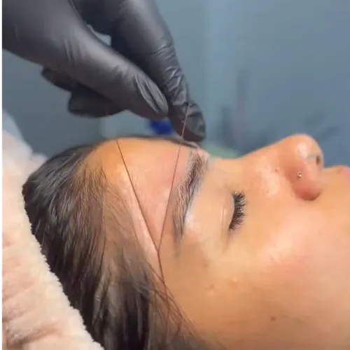 Diseño y perfilado de cejas