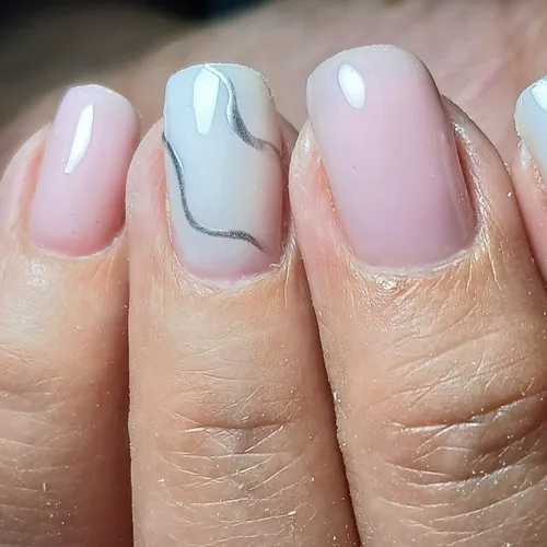 Esmaltado semipermanente c/ manicuria